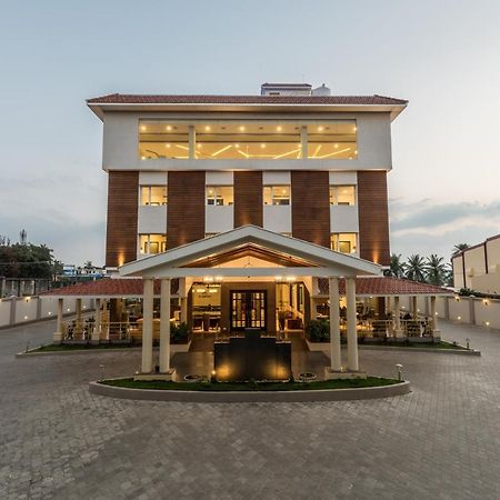 Chikmagalūr Hotel Aadrika מראה חיצוני תמונה