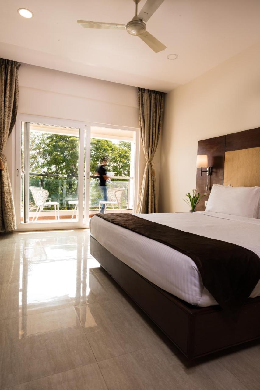 Chikmagalūr Hotel Aadrika מראה חיצוני תמונה
