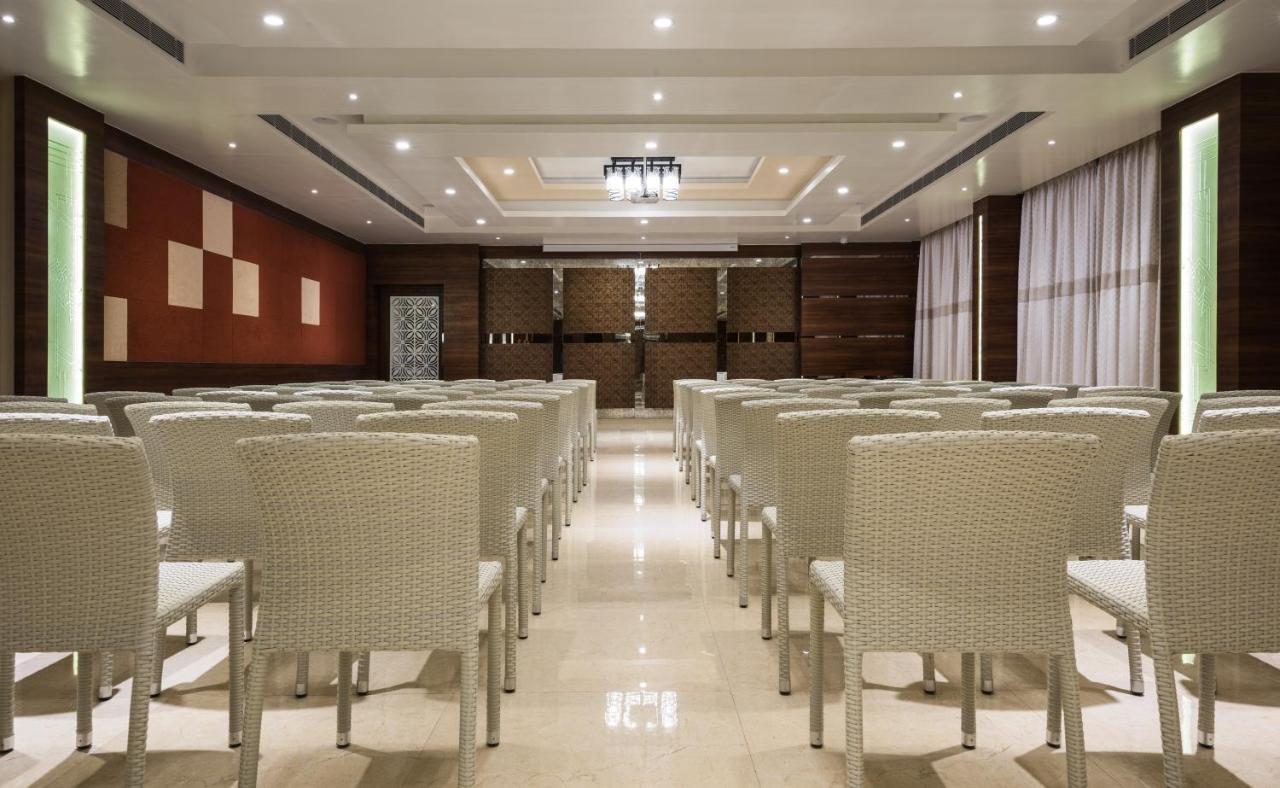 Chikmagalūr Hotel Aadrika מראה חיצוני תמונה